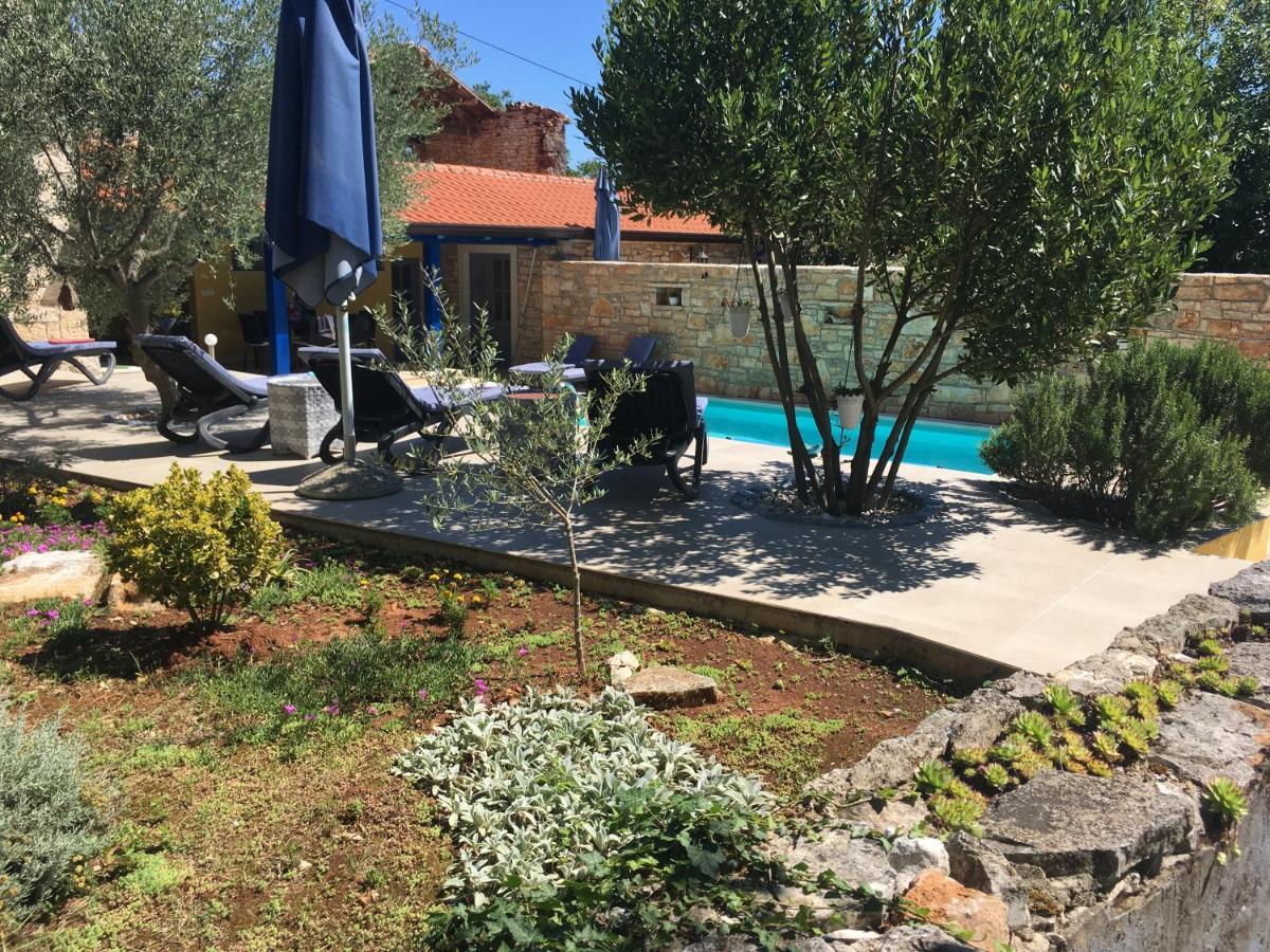 Holiday Home Ava1 With Pool & Holiday Home Ava2 With Whirlpool Бадерна Экстерьер фото